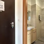 Sea Whisper Haven A06 Апартаменты